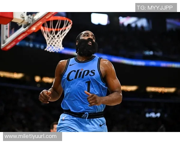 哈登加盟快船后表现惊艳第四节独揽23分助球队逆转取胜