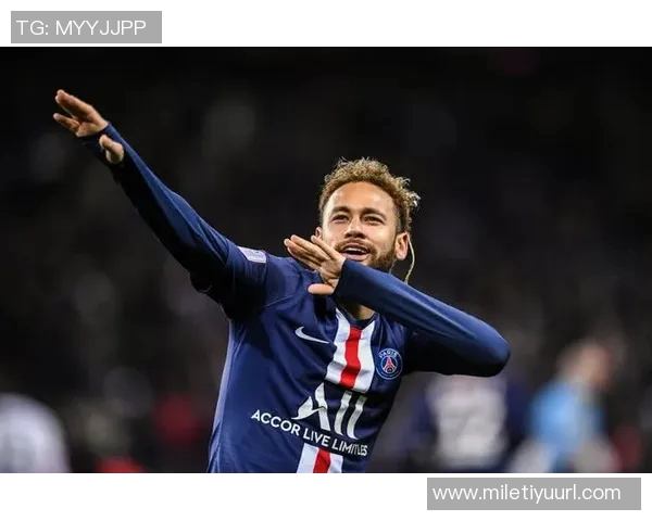 内马尔选择低调风格粉白色LV外套售价4300镑搭配面罩引关注