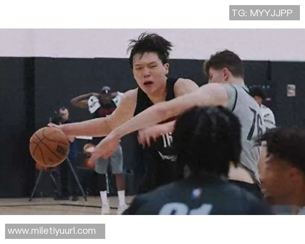 解说：瀚森的角色定位为非常规替补助教每场赛后都会指出他的失误